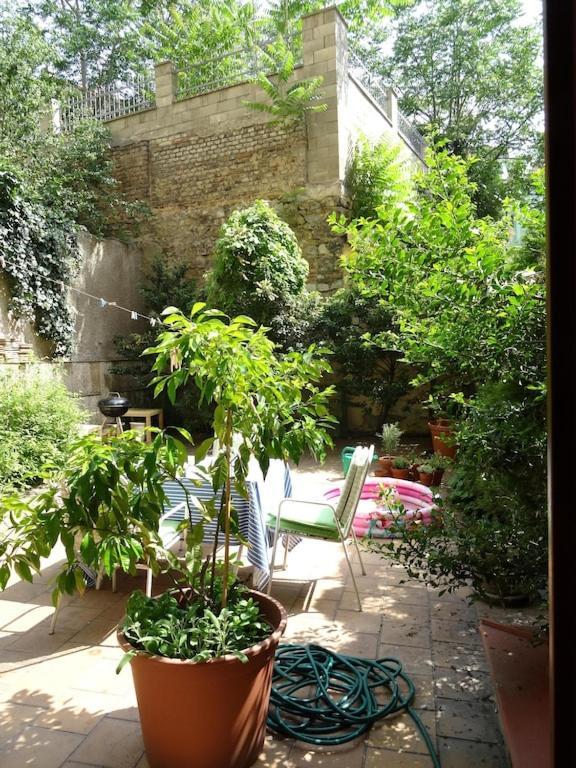 Lejlighed Garden On Art Nouveau Street In *